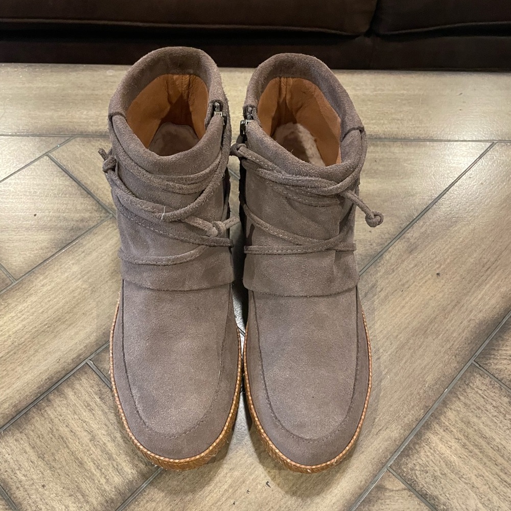 UGG Reid Boot ax. 8.5M Slate Grey
1019129 Suede pre-owned